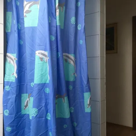 Alis ゲストハウス 3*