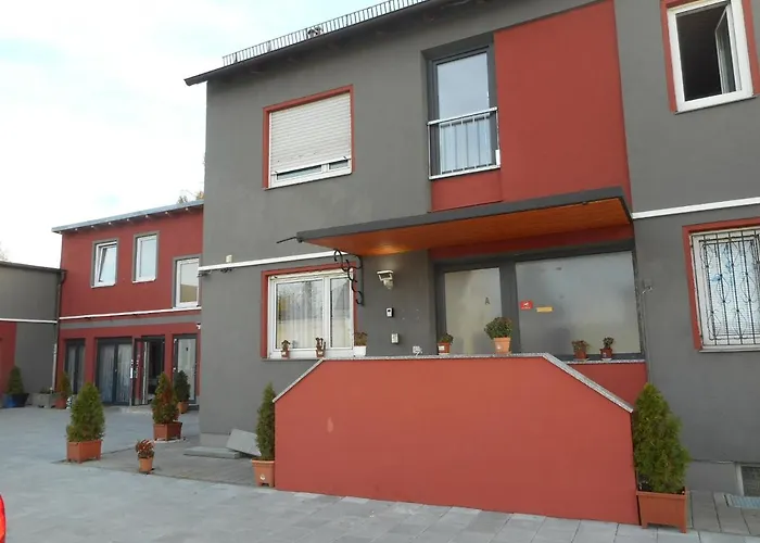 Konukevi Alis 3*