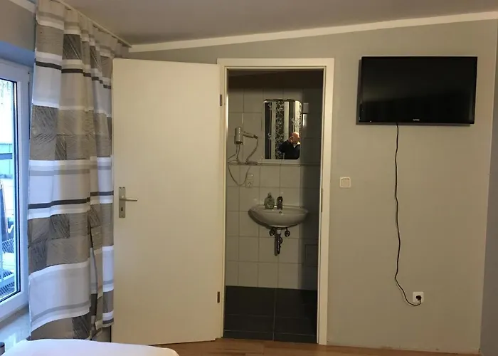 Alis Gæstehus 3*